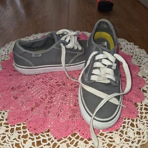 Ladies Vans Gray Sneakers with White Laces. MMCP